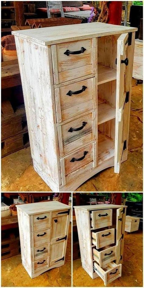 Finding woodworking projects for beginners can be challenging. From small woodworking projects for beginner to more intermediate projects, this Rustic Furniture Design, Pallet Furniture Designs, Rustic Woodworking, Woodworking Projects Furniture, Diy Holz, Diy Pallet Projects, Woodworking Plans Free, Woodworking Furniture, Easy Woodworking Projects