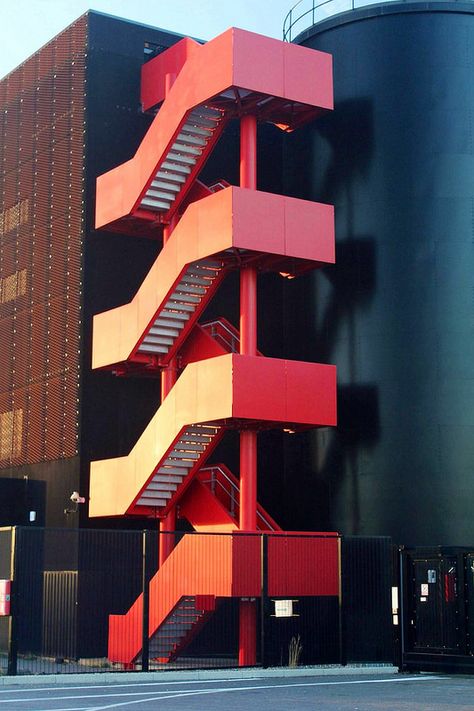 External Staircase Architecture, Outside Staircase Design, Staircase Design Exterior, Public Stairs Architecture, Staircase Design Architecture, Exterior Stairs Architecture, Stepped Building, Staircase Facade, Architectural Staircase