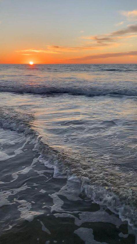 Sunset Live Photo, Live Photos Aesthetic, Summer Aesthetic Wallpaper Beach, San Diego Beaches, Live Photo Video, Photos For Story, Video Pantai Aesthetic, Beach Live Wallpaper, Live Photo Iphone Wallpaper