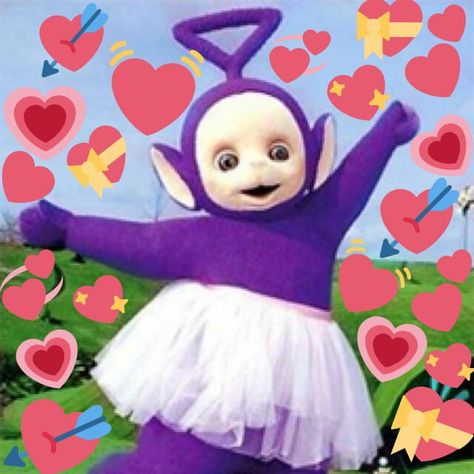 Tinky winky reaction pic Tinky Winky Aesthetic, Teletubbies Funny, Tinky Winky, Reaction Pic, Humpty Dumpty, Sunset Wallpaper, Grandmas House, Kid Character, Disney Love