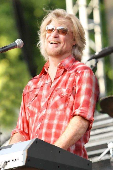 Daryl Hall performs a New Year’s Eve show at his restaurant and music venue, Daryl’s House Club, in Pawling, N.Y. Photo: Contributed Photo Chronic Lyme, What I Like About You, John Oates, Hall & Oates, Daryl Hall, Rick Springfield, Jason Mraz, Public Restroom, Blue Eyed