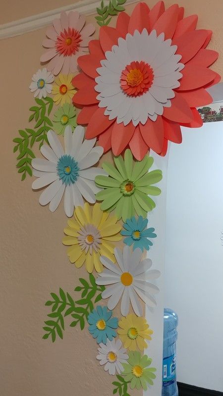 Paper Flower Crafts, Paper Flowers Craft, Paper Flower Wall, Giant Paper Flowers, Paper Flowers Diy, Easy Paper Crafts, Craft Paper, Flower Tutorial, Flowers Diy