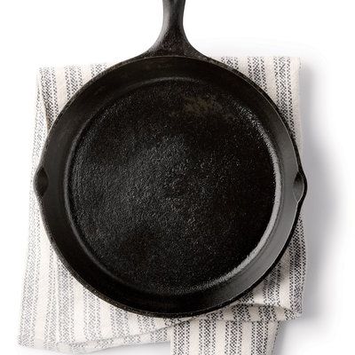 Learn how to season this Southern kitchen staple in five easy steps. Cleaning Cast Iron Skillet, Cooking Turkey Breast, Cast Iron Cleaning, Iron Skillet Recipes, Seasoning Cast Iron, Cast Iron Skillet Recipes, Southern Kitchens, Iron Skillets, Cast Iron Cooking