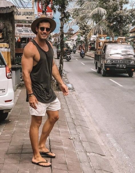 Summer Beach Outfits, Beach Outfit Men, Summer Outfits Ideas, Guy Style, Summer Holiday Outfits, Mens Summer Outfits, Summer Beach Outfit, Beach Outfits, Men Fashion Casual Outfits