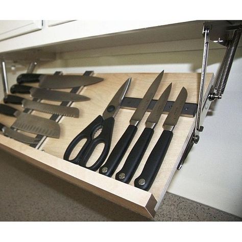 Under Cabinet Magnetic Knife Rack Organiser Cucina, Magnetic Knife Rack, Knife Rack, Knife Storage, Diy Kitchen Storage, Ideas Hogar, Log Home, Diy Interior, Under Cabinet