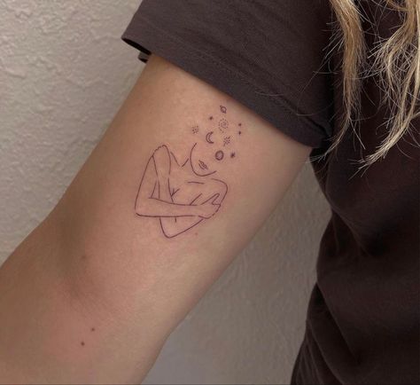 Self Hug Tattoo Minimalist, Mery 38 Lineart, Hug Tattoo Minimalist, Daydreamer Tattoo, Self Hug Tattoo, Hug Tattoo, Self Hug, Tattoo Elbow, Illusion Tattoo