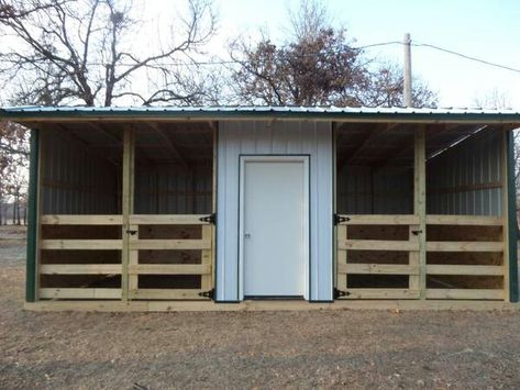 Very Simple barn two horse stalls. Horse Feeders Diy Hay, Horse Shelter With Stalls, Wooden Horse Stalls, Loafing Shed With Tack Room, Simple Stable Ideas, Lean To Horse Stalls, Easy Horse Shelter, Diy Horse Shelter Cheap, Simple Horse Stalls