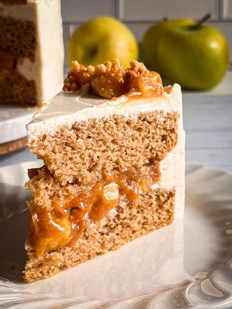 Apple Pie Cake Apple Pie In Cake Pan, Apple Cake Filling, Cake With Apple Pie Filling, Soft Sponge Cake, Blondie Cake, Dessert Loaf, Baking Conversion Chart, Cinnamon Frosting, Apple Pie Cake