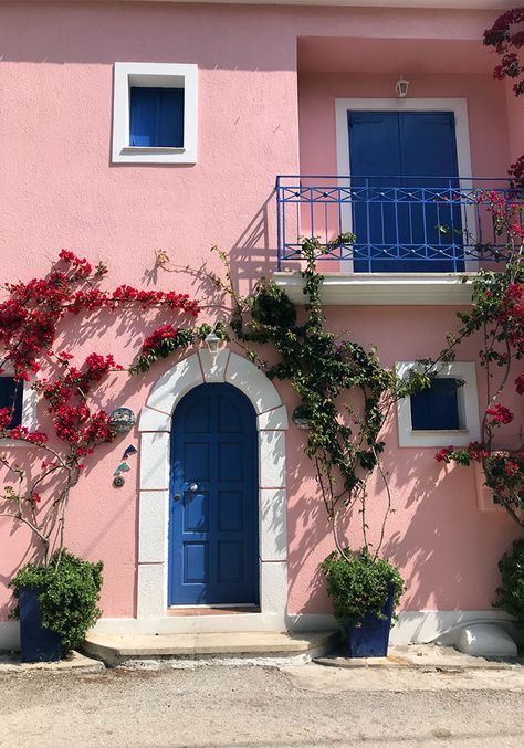 Outside Colour Of House, Navy House Pink Door, Pink House Outside, Colorful Doors On Houses, Pink House Exterior Modern, Pink Houses Exterior, House Colors Outside, Colorful Exterior House Colors, Colorful Exterior House