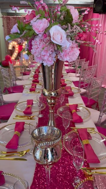 All Pink Dinner Party, Pretty In Pink Birthday Party Decorations, Pink Birthday Party Table, Pink Dinner Table Decor, Birthday Dinner Set Up Ideas, Sweet 16 Table Setup, Sweet 16 Dinner Party Ideas, 50 Shades Of Pink Party Ideas, Birthday Dinner Decorations