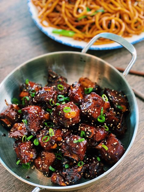 Sweet and Sour Garlic Short Ribs (One-Pot Dinner) - Tiffy Cooks Pork Short Ribs, Spicy Chicken Noodles, Tiffy Cooks, Short Ribs Recipe, Chinese Cooking Wine, Taiwanese Food, Easy Asian Recipes, Spicy Honey, One Pot Dinner