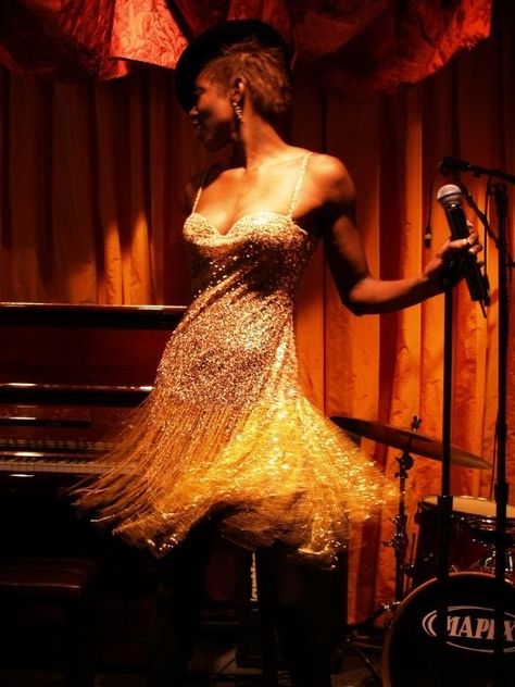 Blues And Jazz Aesthetic, 20s Jazz Aesthetic, Jazz Club Singer Aesthetic, Jazz Club Photoshoot, Jazz Astethic, Lounge Singer Aesthetic, Jazz Singer Outfit, Jazz Lounge Aesthetic, Jazz Singer Aesthetic