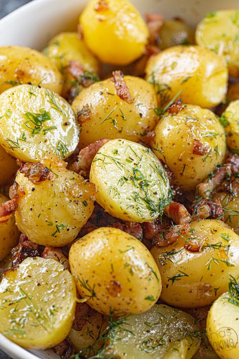 baby potatoes in a bacon and onion butter sauce and fresh dill and green onions #vegetables #young #potatoes #baby #recipe Potato Recipes For Dinner, Gold Potato Recipes, Potatoe Dinner Recipes, Easy Cheesy Scalloped Potatoes, Boiled Baby Potatoes, Scalloped Potatoes Crockpot, Baby Potato Recipes, Baby Potato, Boiled Dinner