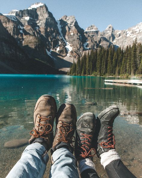 Icefield Parkway, Lac Moraine, Aesthetic Camping, Photography New York, Camping Photography, Camping Aesthetic, Couple Travel, Moraine Lake, Image Nature