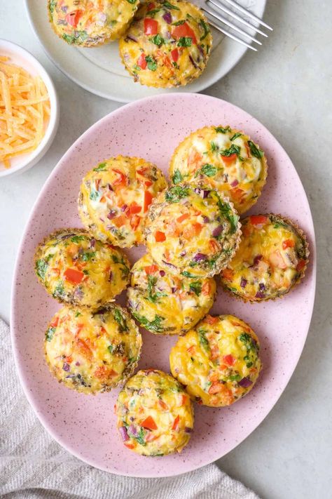 Make breakfast egg muffins with just a muffin tin, eggs, cheese, and vegetables. Great for meal prepping and grab-and-go breakfast! | Egg Cups | Baked Egg Muffins | Egg Bite Muffin Tin Recipe, Egg Bakes In Muffin Tins, Egg Bites Muffin Tins Healthy, Muffin Egg Cups, Egg Bites Muffin Tins, Freezer Muffins, Muffin Tin Eggs, Turkey Muffins, Breakfast Egg Cups