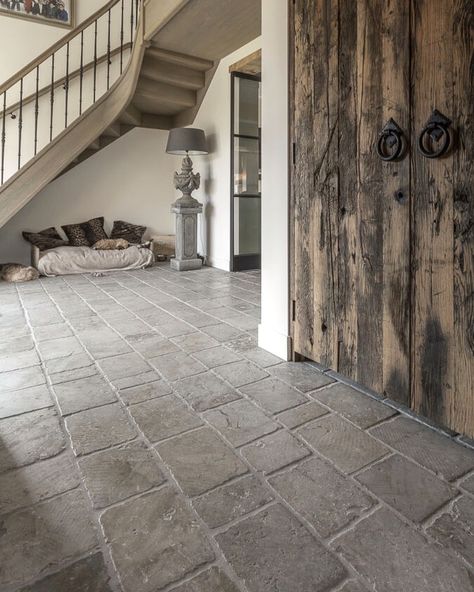 Bordeaux Gris Cobblestone Stone Interior Flooring, Indoor Cobblestone Floors, Grey Stone Floor Living Room, Cobblestone Tile Floor, Stone Floor Mudroom, Stone Floor Entryway, Stone Mudroom Floor, Cobblestone Flooring Interior, Flagstone Flooring Interior