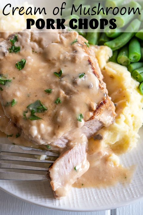 Cream Of Mushroom Pork Chops, Mushroom Soup Pork Chops, Oven Pork Chops, Boneless Pork Chop Recipes, Baked Pork Chops Oven, Mushroom Pork Chops, Resepi Biskut, Easy Pork Chops, Recipes Pork