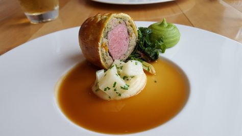 [I ate] beef wellington as part of a 7 course taster menu #TTDD#TheThingsDadsDo Beef Wellington Plating, Western Inspiration, Menu Recipes, Menu Food, Eat Beef, Restaurant Ideas, Beef Wellington, Food Cooking, Natural Home Remedies