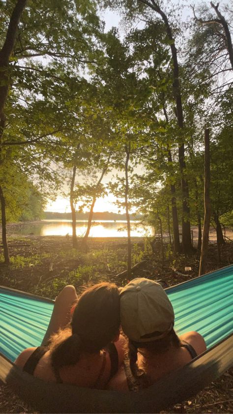 Camping Together Couple, Camping With Girlfriends, Sapphic Summer Aesthetic, Lesbian Travel Photography, Happy Lesbian Couple Aesthetic, Healthy Wlw Relationship, Wlw Beach Aesthetic, Wlw Camping, Wlw Travel Aesthetic