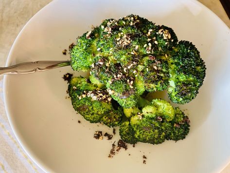 Grilled Crown of Broccoli with Za'atar Oil - Recipe! - Live. Love. Laugh. Food. Recipes With Veggies, African Herbs, Grilled Broccoli, Broccoli Crowns, Eat Green, Za Atar, Green Things, Healthier Recipes, Grilled Fish