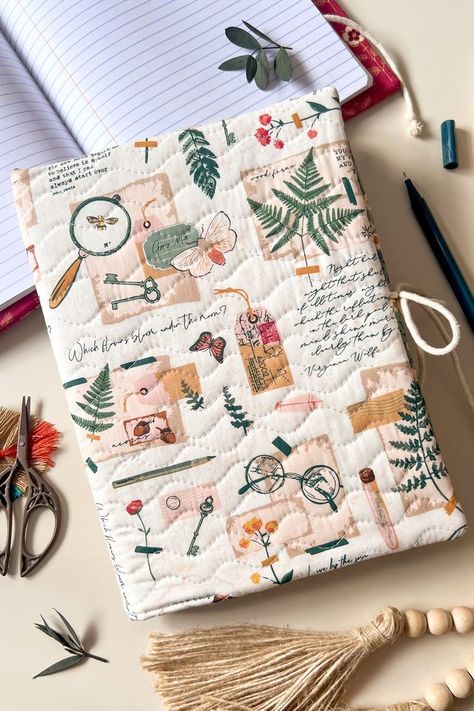 I wanted to tell the story of this collection with the main prints that I designed to showcase why I chose this collection’s name and to depict my inspiration of preserving nature through journaling sketches, notes, and gathered materials from the natural world. - Maureen Cracknell. You can find this beautiful quilted Journal in our Lookbook “Woodland Keeper” by Maureen Cracknell. Don’t forget to use these magical fabrics to bring these beautiful projects to life. Sewing Projects Free Pattern, Patchwork Inspiration, Sewing Projects Free, Quilted Gifts, Quilt Guild, Textile Crafts, Small Sewing Projects, Diy Quilt, Book Sleeve