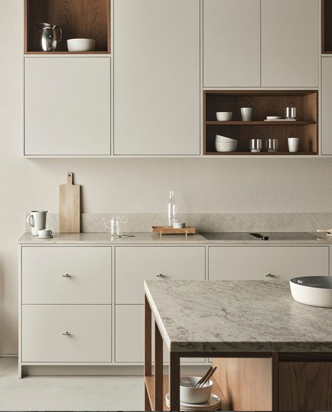 Scandinavian Kitchen Design, Grey Kitchen Designs, Nordic Kitchen, Beige Kitchen, Popular Kitchens, Scandinavian Kitchen, Tiny House Interior, Grey Kitchens, Kitchen Trends