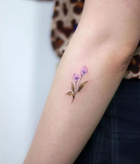 Purple Lily Tattoo, Lilly Tattoos, Small Lily Tattoo, Lily Tattoo Designs, Lilly Tattoo Design, Lily Flower Tattoo, Lily Tattoo Meaning, Cala Lilly, Tattoo Infinity