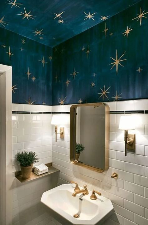 Blue Bathroom, Bathroom Wallpaper, The Ceiling, Style At Home, Room Wallpaper, Dream House Decor, Design Case, Home Fashion, Bathroom Inspiration