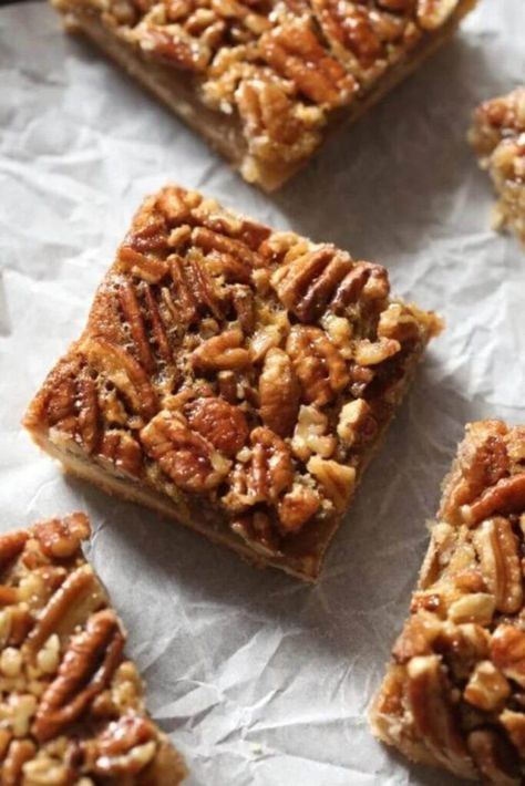 Pioneer Woman Pecan Pie, Easy Pecan Pie Bars, Pecan Bars Recipe, Pecan Pie Bar, Pecan Pie Bars Easy, Easy Pecan Pie, Pecan Pie Bars Recipe, Pecan Desserts, Pecan Pie Easy