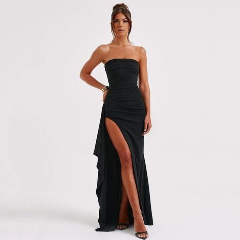 New product: Strapless Split Long Dress Summer Fashion Pleated Bridesmaid Dress For Womens Party Wedding Clothing 👉🏽👉🏽 https://nuel.ink/5hYntJ Premier Summer Styles** 👗 20% OFF + FREE shipping on exclusive 2024 fashion. Seize the spotlight! Shop Now! #FashionForward #SummerReady #LimitedTimeOffer #SummerSavings #HotDeal #SummerStyle Black Tie Maxi Dress, Split Long Dress, Satin Style, Irregular Dress, 파티 드레스, Boat Neck Dress, Tube Top Dress, Pleated Maxi Dress, Pleated Maxi