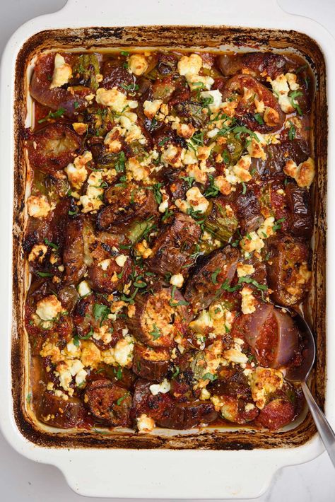 Baked Eggplant And Zucchini - Real Greek Recipes Eggplant Zucchini Casserole, Cabbage And Eggplant Recipes, Zucchini Eggplant Recipes, Eggplant And Zucchini Recipes, Greek Eggplant Recipes, Deep Fried Meatballs, Eggplant Varieties, Fried Potato Chips, Eggplant Zucchini