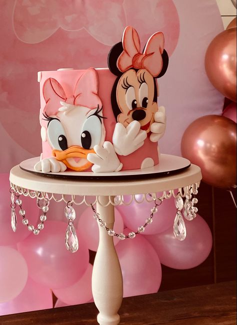 Cake Minnie/Daisy 
Cumple Boutique Daisy And Minnie Cake, Minnie Mouse And Daisy Cake, Minnie Mouse Tier Cake, Minnie Mouse And Friends Cake, Minnie Daisy Cake, Minnie Mouse And Daisy Duck Cake, Daisy And Minnie Birthday Party Ideas, Minnie And Daisy Birthday Cake, Minnie Daisy Birthday Party