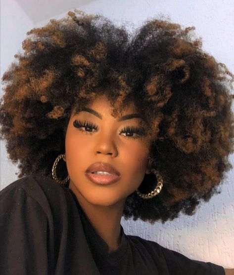 Pelo Afro, Dyed Natural Hair, Braid Out, Natural Hair Beauty, Natural Hair Inspiration, Natural Hair Tips, 4c Hairstyles, Natural Hair Journey, Short Natural Hair Styles