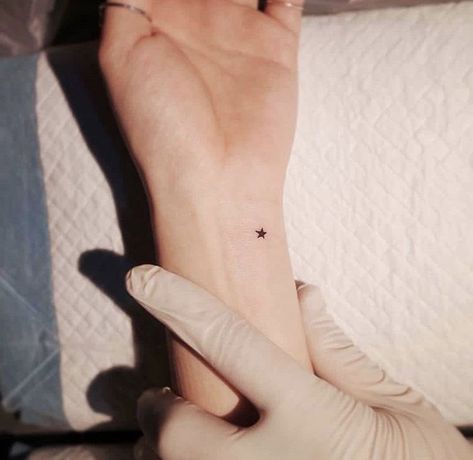 Star Tiny Tattoo, Mini Tattoos Star, Ankle Star Tattoo, Tiny Star Tattoo, Tiny Stars Tattoo, Star Tattoo On Wrist, Small Star Tattoos, Shape Tattoo, Star Tattoo Designs