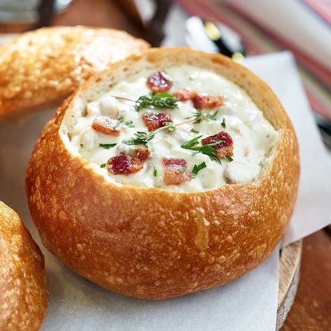 On cool summer nights, there's something extra delicious about a warm bowl of savory Clam Chowder! Although it could be the bowl made of bread that really makes this dish special! Either way, this recipe is a must-have! Read here for more!      Clam Chowder in Sourdough Bread Bowl   Serves 4   David... Seafood Clam Chowder, Sourdough Bread Bowl Recipe, Bread Bowl Soup, Clam Chowder Soup, Bread Bowl Recipe, Clean And Delicious, Seafood Chowder, Chowder Soup, Bread Bowl