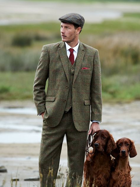 British Country Style, Old School Aesthetic, Tweed Men, Tweed Waistcoat, British Country, Tweed Suit, Sport Inspiration, Check Suit, Checked Suit