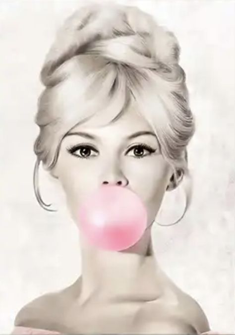 Blowing Bubble Gum, Makeup Rooms, Marilyn Monroe Photos, Tableau Art, Pink Bubbles, Makeup Room, Fashion Wall Art, Black And White Posters, Fruit Art