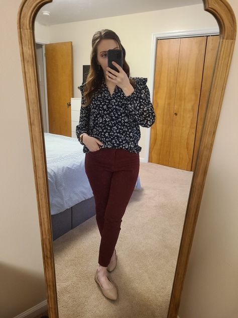 Old Navy Pixie Pants Outfit Work, Old Navy Work Outfit, Navy Pixie Pants Outfit, Old Navy Pixie Pants Outfit, Burgundy Flats Outfit, Pixie Pants Outfit, Burgundy Pixie, Flats Outfit Work, Burgundy Pants Outfit