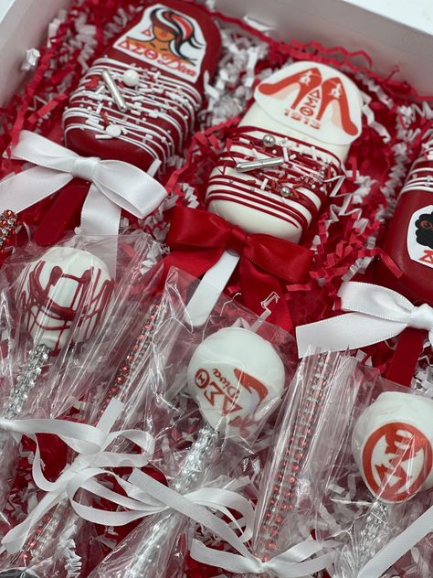 Delta Sigma Theta Cake, Delta Sigma Theta, New Hobbies, Cake Pops, Gift Wrapping, Gifts