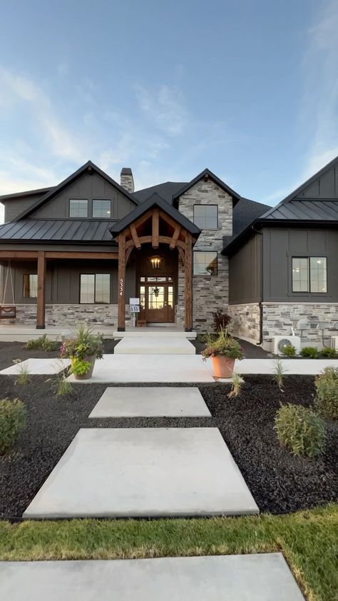 Dark Exterior House Colors, Dark Exterior House, Brown House Exterior, Porch Exterior, Modern Ranch House, Gray House Exterior, Stone Exterior Houses, Ranch House Exterior, Home Exteriors