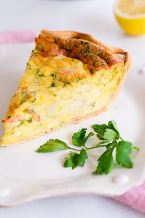 Crab Pie Recipe, Seafood Quiche, Crab Quiche, Mediterranean Recipes Healthy, Spring Mix Salad, Creamy Crab, Southern Kitchen, Weekend Meals, Quiche Recipes