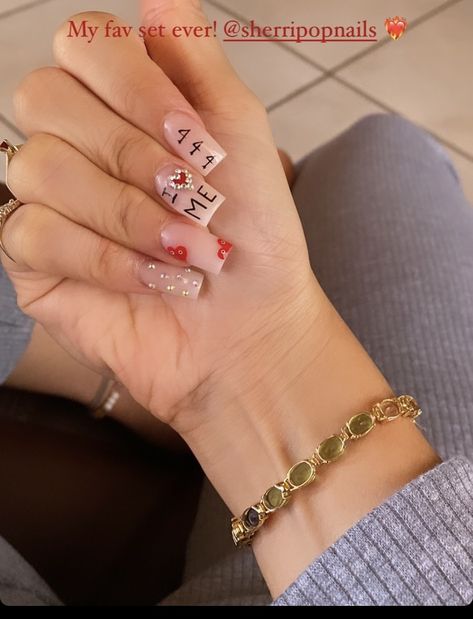 Short Nails Baddie Design, Name On Acrylic Nails, I Heart Me Nails Design, I Love Me Nails Design, Words On Nails, Nails With Words On Them, Medium Acrylic Nails With Cross, Nail Designs Cdg Heart, Lil Peep Nails Acrylic