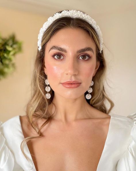 Wedding Makeup Brown Eyes, Makeup Brown Eyes, Hair Down Styles, Earring Combo, Wedding Hair Down, Hair And Makeup Artist, Wedding Time, Pink Tone, Artist On Instagram