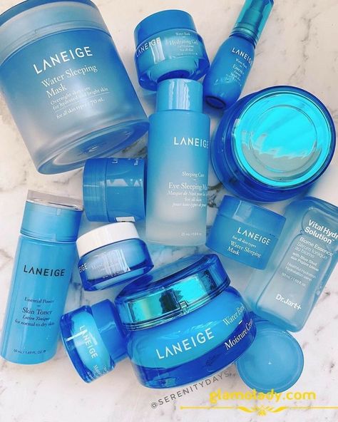 Blue Beauty Products, Blue Skincare Products, Blue Skin Care, Blue Skincare, Overnight Skin Care, Selfcare Aesthetic, Blue Products, Blue Skin, Routine Skincare