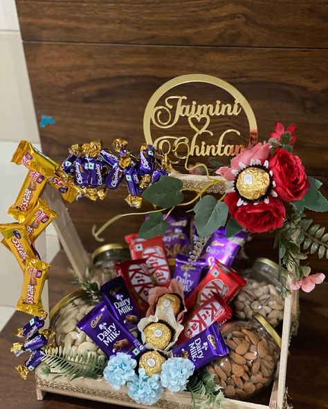 Choclate Packing Hampers, Mukhwas Packing Ideas, Shagun Packing Ideas, Dry Fruits Packing Ideas Gift Basket, Birth Day Gift Ideas, Chocolate Hamper Ideas Baskets, Choclate Packing Design, Dry Fruits Packing Ideas Gift In Tray, Chocolate Basket Decoration