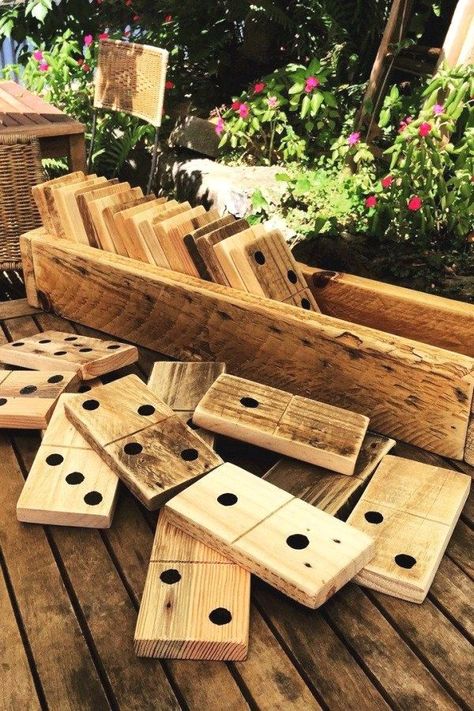 Kids Woodworking Projects, Pallet Lounge, Pallet Furniture Designs, Pallet Patio Furniture, Pallet Projects Furniture, Pallet Patio, Wood Crafting Tools, Wooden Pallet Furniture, Decor Ikea