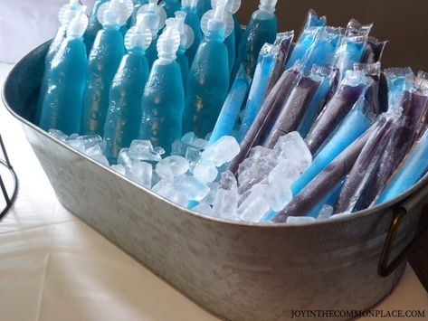 Mermaid & Under the Sea Birthday Party Ideas for Girls Mermaid Pool Party Food Ideas, Under The Sea Party Games Activities, Mermaid Theme Party Food, Mermaid Birthday Party Food Ideas, Ariel Party Favors, Diy Mermaid Birthday Party, Mermaid Birthday Party Food, Winter Wonderland-party, Mermaid Party Food