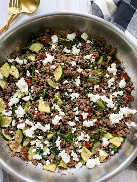 Mediterranean Ground Beef Skillet Greek Beef Skillet, Mediterranean Ground Beef Stir Fry, Healthy Ground Beef Skillet, Ground Beef Feta Recipe, Ground Beef Vegetables, Ground Beef Veggie Skillet, Ground Beef And Feta Recipes, Mediterranean Recipes With Ground Beef, Mediterranean Diet Ground Beef Recipes