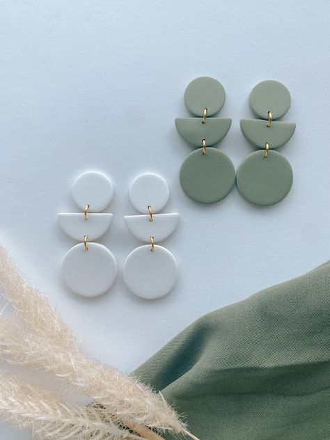 Just like our Mahina pair of earrings, now available in white or sage green Sage Green Polymer Clay Earrings, Basic Clay Earrings, Clay Ideas Earrings, Neutral Clay Earrings, Polymer Clay Earrings Diy Tutorials, Simple Clay Earrings, Homemade Clay Earrings, Sage Earrings, Polymer Clay Earrings Diy