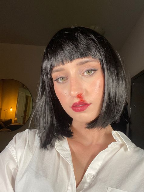 Mia Pulp Fiction Makeup, Bob Haircut Halloween Costume, Pulp Fiction Mia Wallace Makeup, Mia Wallis Pulp Fiction Costume, Pulp Fiction Mia Wallace Costume, Mia Wallis Pulp Fiction, Mia Pulp Fiction Costume, Pulp Fiction Makeup, Mia Wallace Makeup